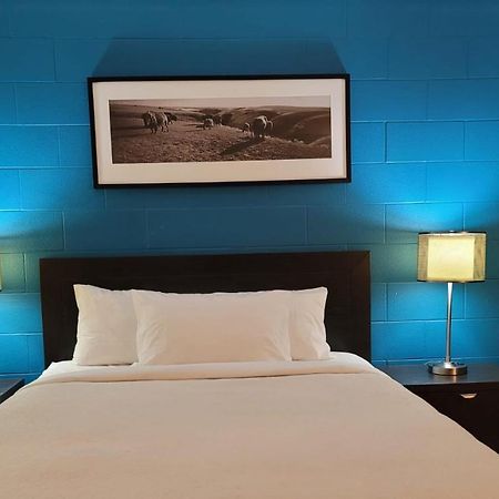 Roadking Inns Motel 卡加利 外观 照片