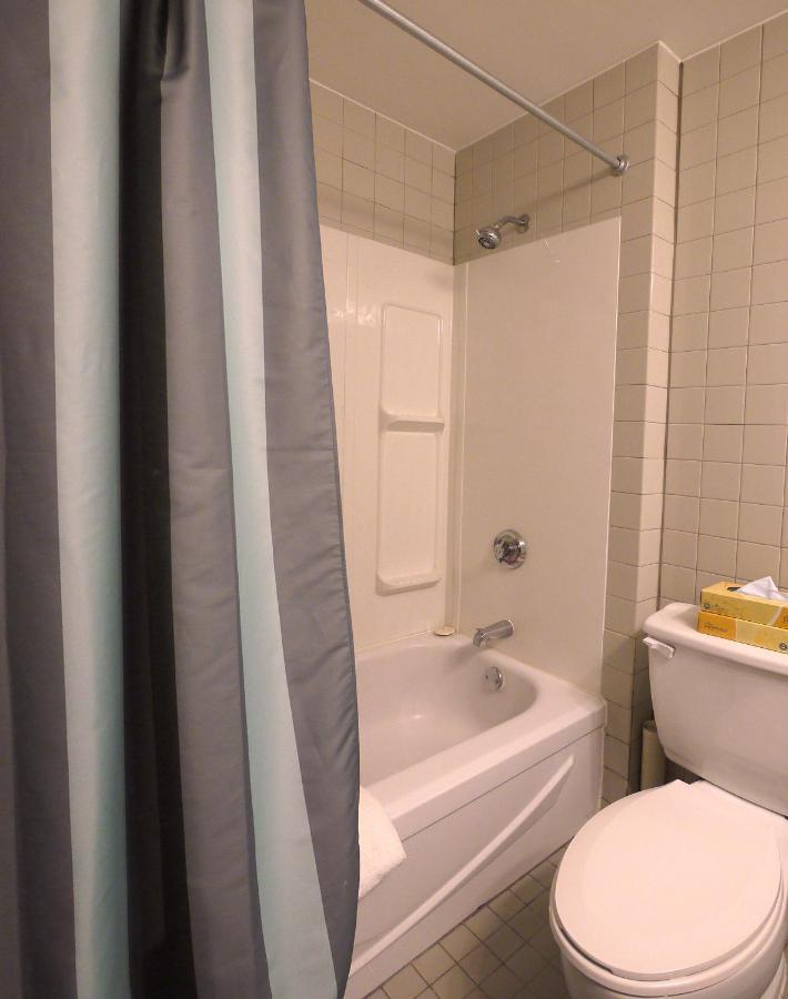 Roadking Inns Motel 卡加利 外观 照片