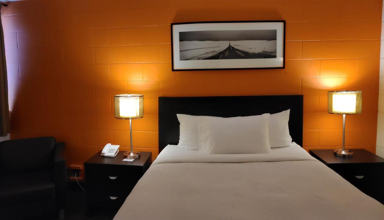 Roadking Inns Motel 卡加利 外观 照片